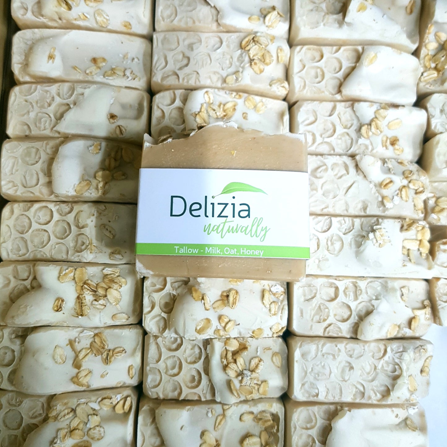 Tallow-soap-oats-milk-honey-delizianaturally