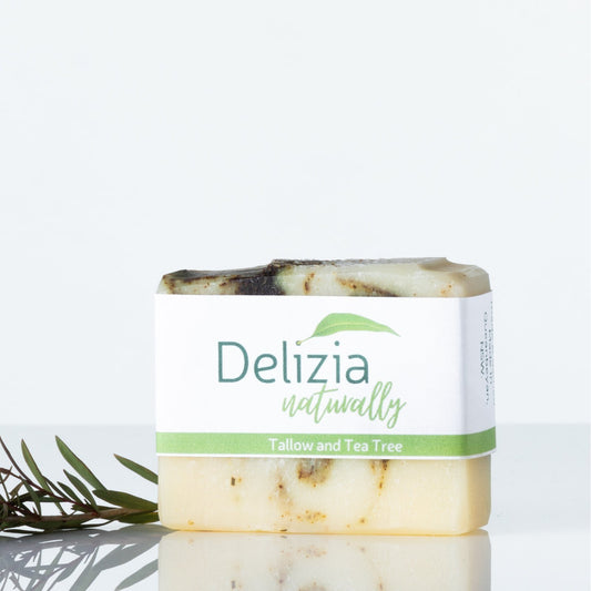 Tallow-soap-Teatree-soap-sheep-tallow-botanicals-essential oils – green-white-Delizianaturally